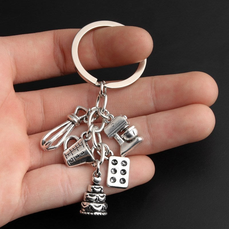 Unisex Cake Keychain Metal Pendant Charm Keyring Backpack Accessory For Cooking Pastry Lovers Gift And Decoration