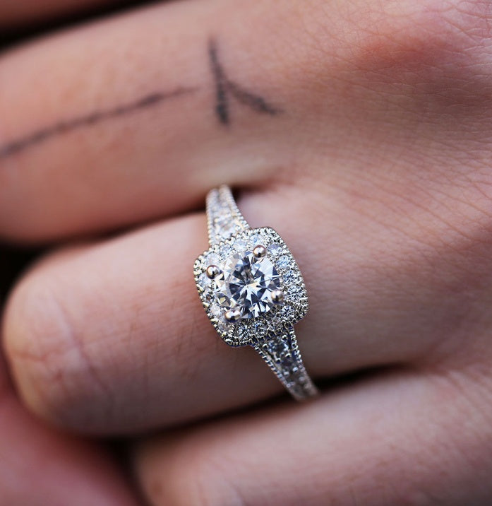 Womens Engagement Ring Four Claw Round Zircon Copper White Size 6 7 8 9 10 Durable Elegant Versatile Accessory