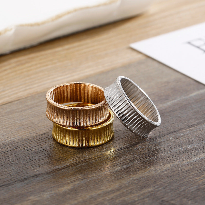 Stainless Steel Ring With Diamond Accent For Women European American Fashion Gold Silver Rose Gold 7mm Style01