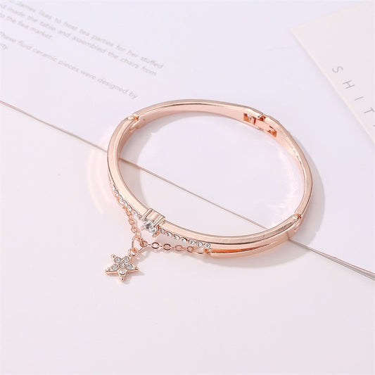 Five Pointed Star Alloy Bracelet Electroplated Fashion Jewelry Gift For Women And Girls Stylish Accessory Everyday Wear