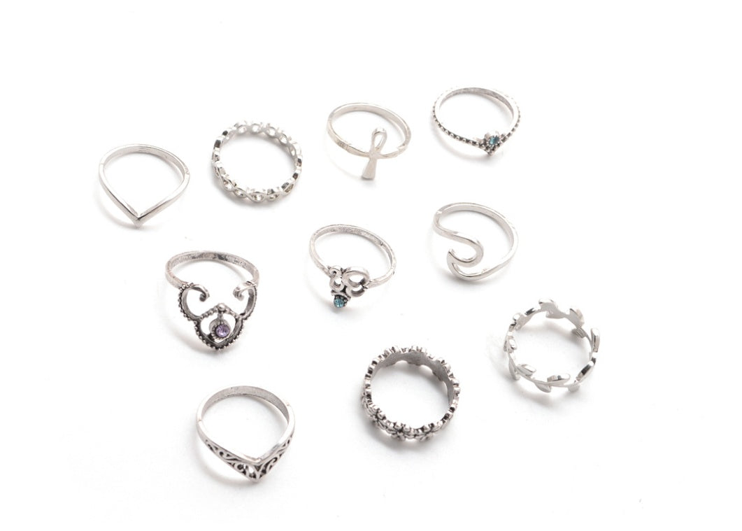 Womens Alloy Ring European Geometric Openwork Carved Knuckle Ring Statement Jewelry for Women And Girls Trendy