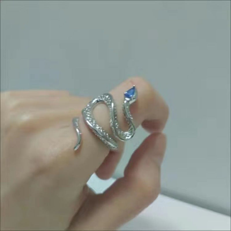 Womens Snake Ring Fashionable Platinum Alloy Ring Chic Serpent Pattern Ring Electroplating Finish Ring Polished Shine