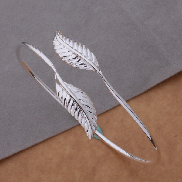 Unisex Metal Leaf Bracelets Electroplated Leaves Design Jewelry Fashion Bracelet for Women and Men Anniversary