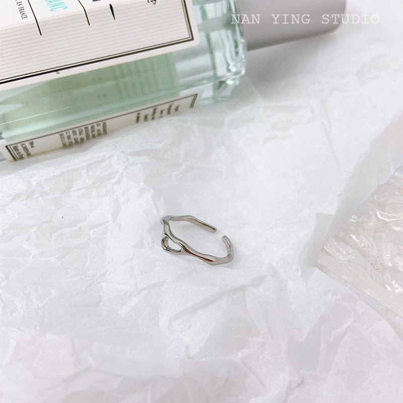 Womens Retro Wrinkled Textured Ring Irregular Line Silver Plated or Gold Plated Adjustable Size 7 Sleek Design