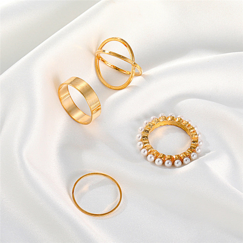 Womens Pearl Ring Set Four Pieces Elegant Geometric Alloy Rings Electroplated Finish European American Fashion