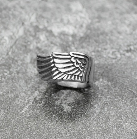 Titanium Steel Feather Wings Motorcycle Ring Unisex Vintage Skull Design For Men And Women Statement Jewelry For Bikers