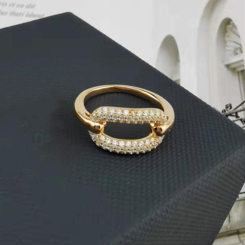 Geometric Lock Ring Crystal Inlaid Zircon Embellished Coppery Gold Plated Elegant Daily Wear Statement Jewelry