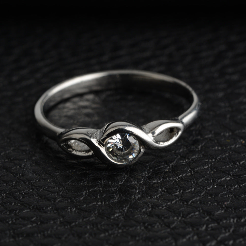 Women's Stainless Steel Heart Ring with 5A Zircon Stone Engagement Ring Perfect Gift for Her Geometric Metal Ring Available in Sizes 5 6 7 8 and 9