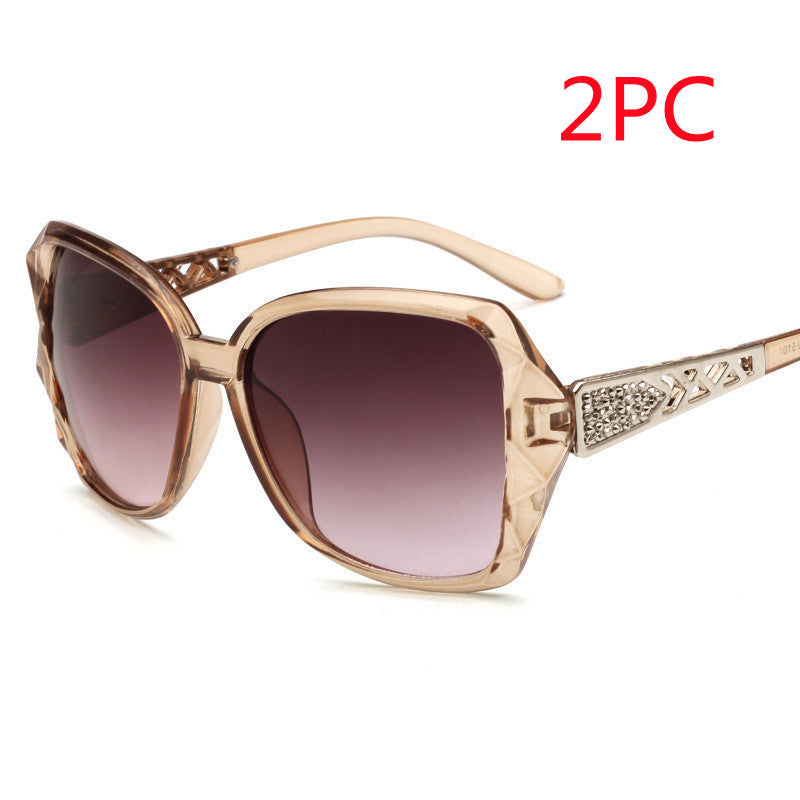 Womens Retro Sunglasses UV Protection Resin Lens PC Metal Frame Large Frame Design For Fashion Sun Glasses Now