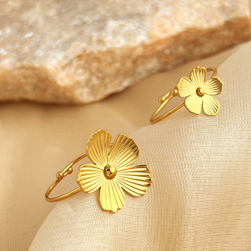 Unisex Stainless Steel Open Ring With 18K Gold Plated Flower Design And Heart Shape Adjustable Ring Fine Style