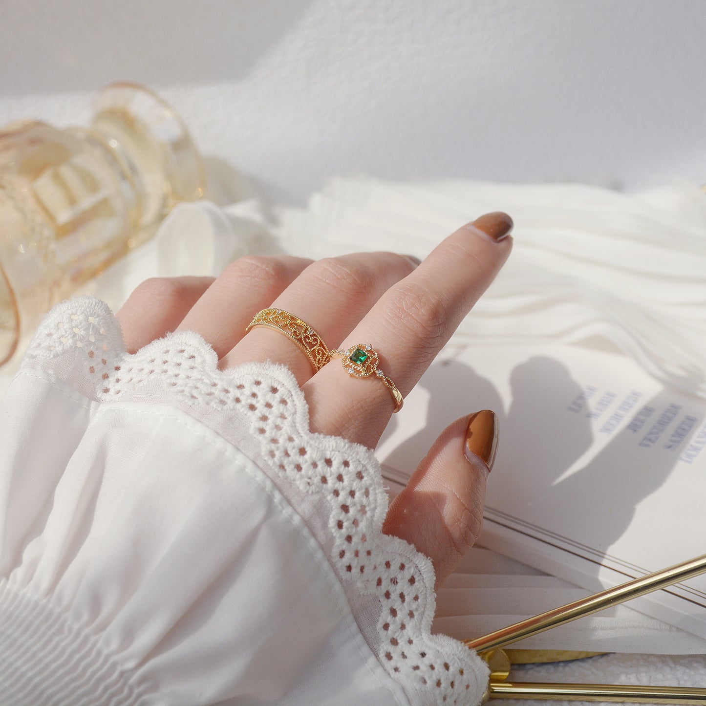 Emerald Love Heart Hollow Ring For Women With French Lace Retro Style Jewelry Adjustable Ring In Emerald Stone