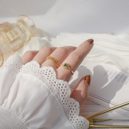 Emerald Love Heart Hollow Ring For Women With French Lace Retro Style Jewelry Adjustable Ring In Emerald Stone