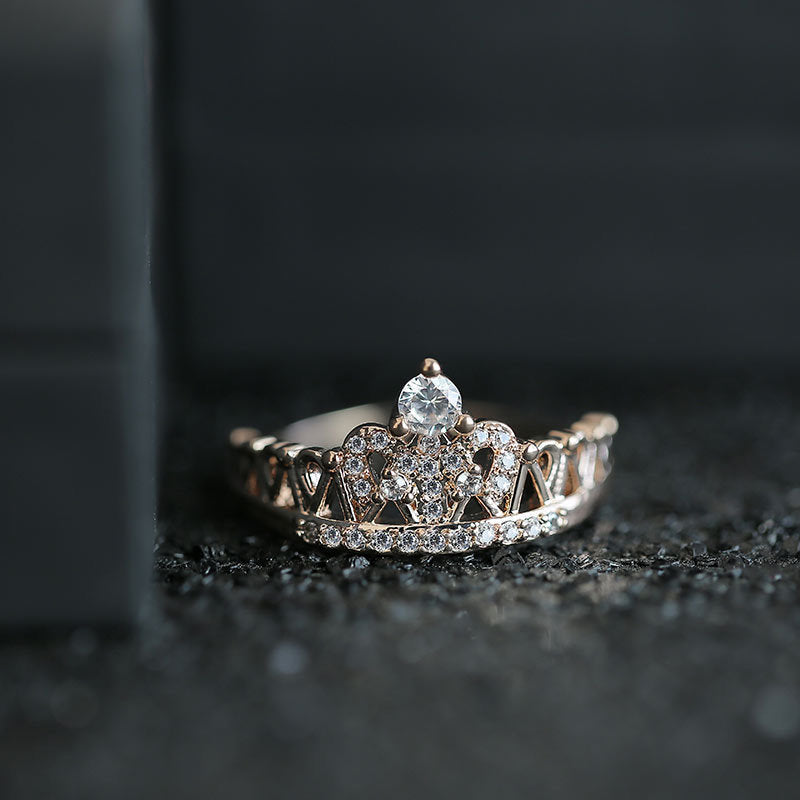 Womens Crown Zircon Ring Rose Gold Plated Copper High Quality Fashion Jewelry European American Design Elegant