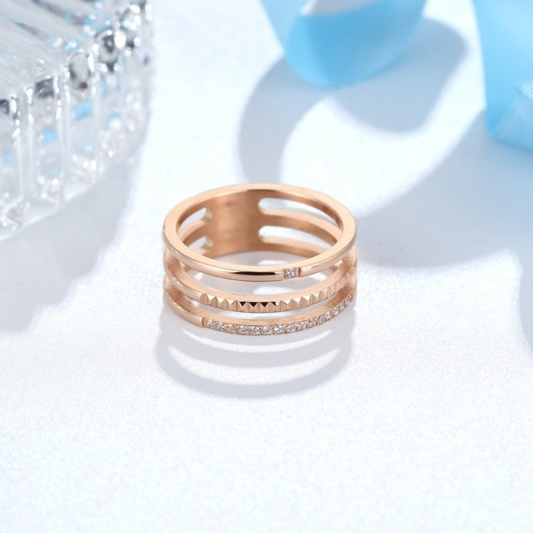 Unisex Ring Stainless Steel Gold Three Tier Rose Design With Diamonds Round Band Statement Fashion Jewelry Ring For Women And Men