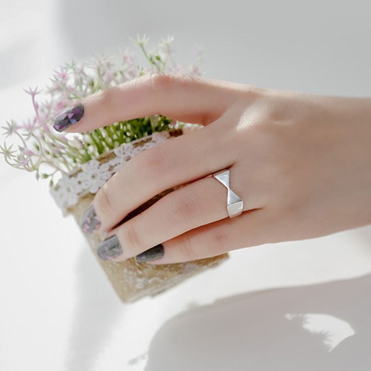 Silver Bow Ring Adjustable Geometric Ring Electroplated Finish For Anniversary Wedding Celebration Housewarming Gift