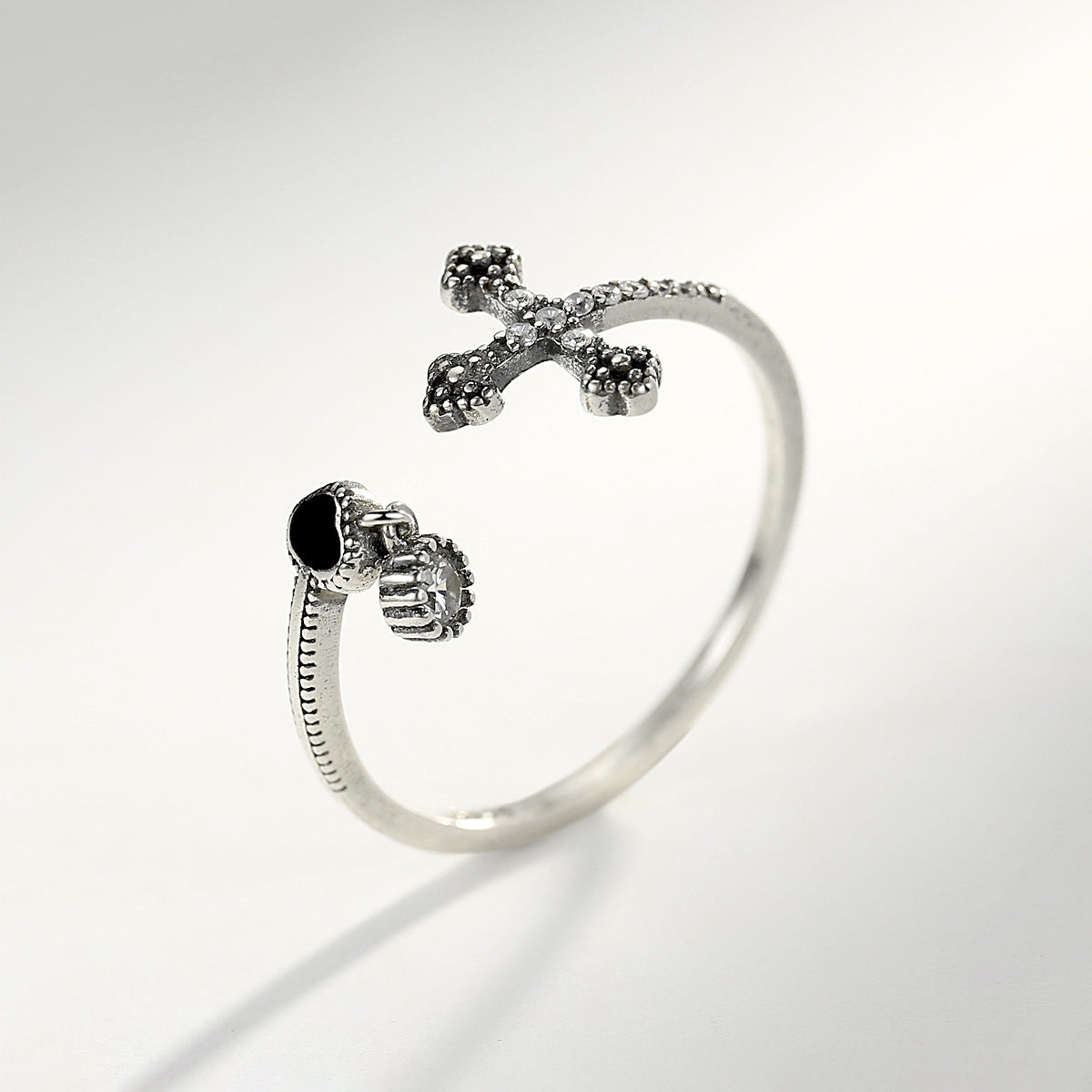 Unisex Silver Geometric Ring With White Gold Inlaid Gems Elegant Modern Design Gift For Him Her Elegant Choice