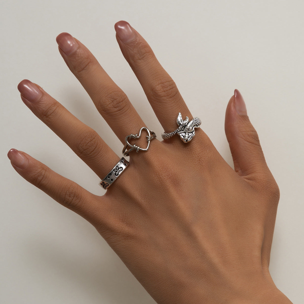 Womens Fashion Ring Set Antique Silver Alloy With Heart Shape And Butterfly Design Beautiful High Quality Look