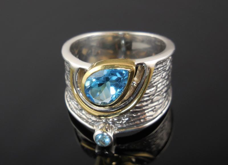 Gold Plated Star Ring Geometric Design Gemstone Inlay For Women Alloy Jewelry European Style Fashion Accessory