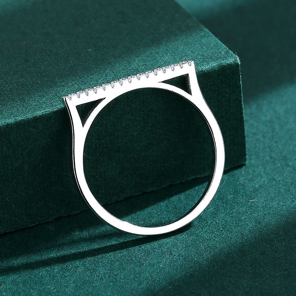 Geometric Silver Ring For Women Round Band With Diamond Inset Electroplated Shine Gift Jewelry Elegant Sparkle Finish