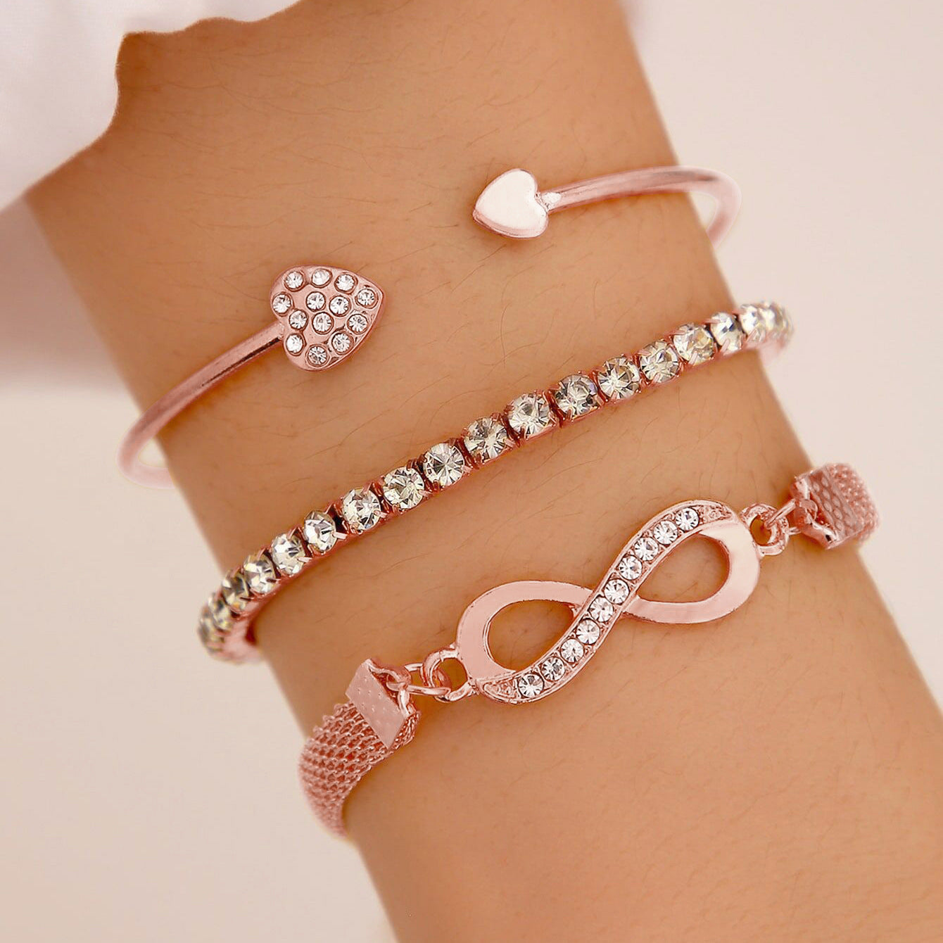 Womens Bracelet Set Three Piece Alloy Jewelry Gift With English Letter Design And Heart Charm Fashion Style Essentials