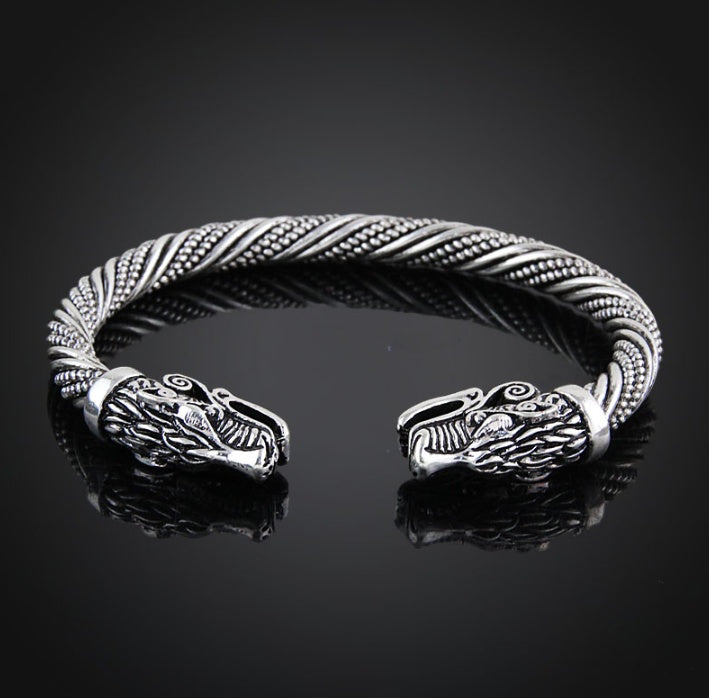 Unisex Wolf Head Zodiac Bracelet Alloy Bangle In Ancient Silver For Men And Women European American Design Everyday