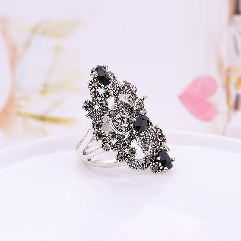 Vintage Floral Diamond Ring For Women Retro Style With Alloy Band And Elegant Wedding Look Quality Craftsmanship