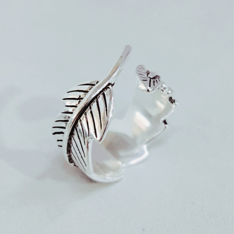 Leaf And Feather Copper Electroplated Ring For Women Simple Elegant Fashion Jewelry Everyday Wear Satin Finish