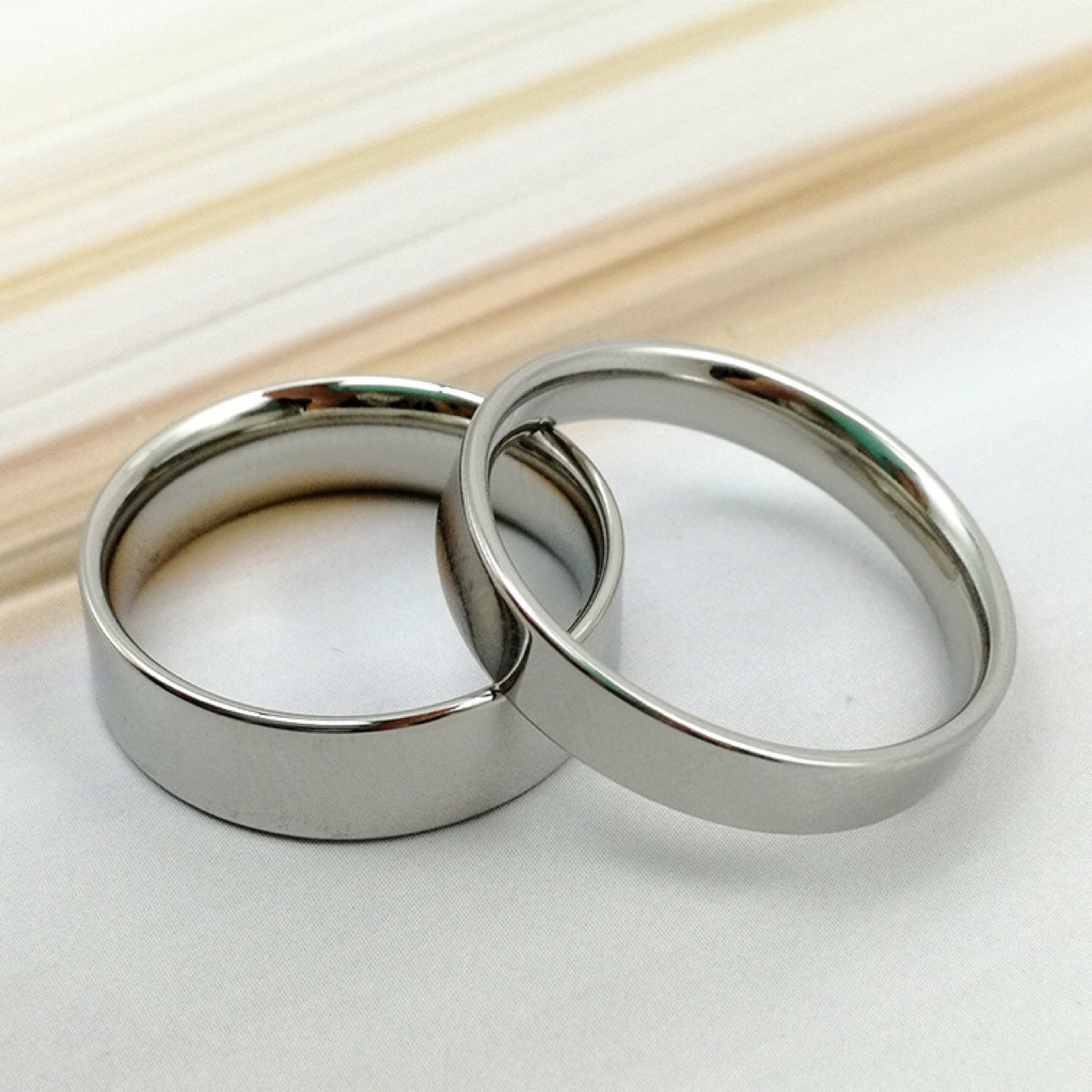 Unisex Stainless Steel Ring Polished Metal Band Sleek Modern Design Durable Everyday Jewelry Silver Ring Trend