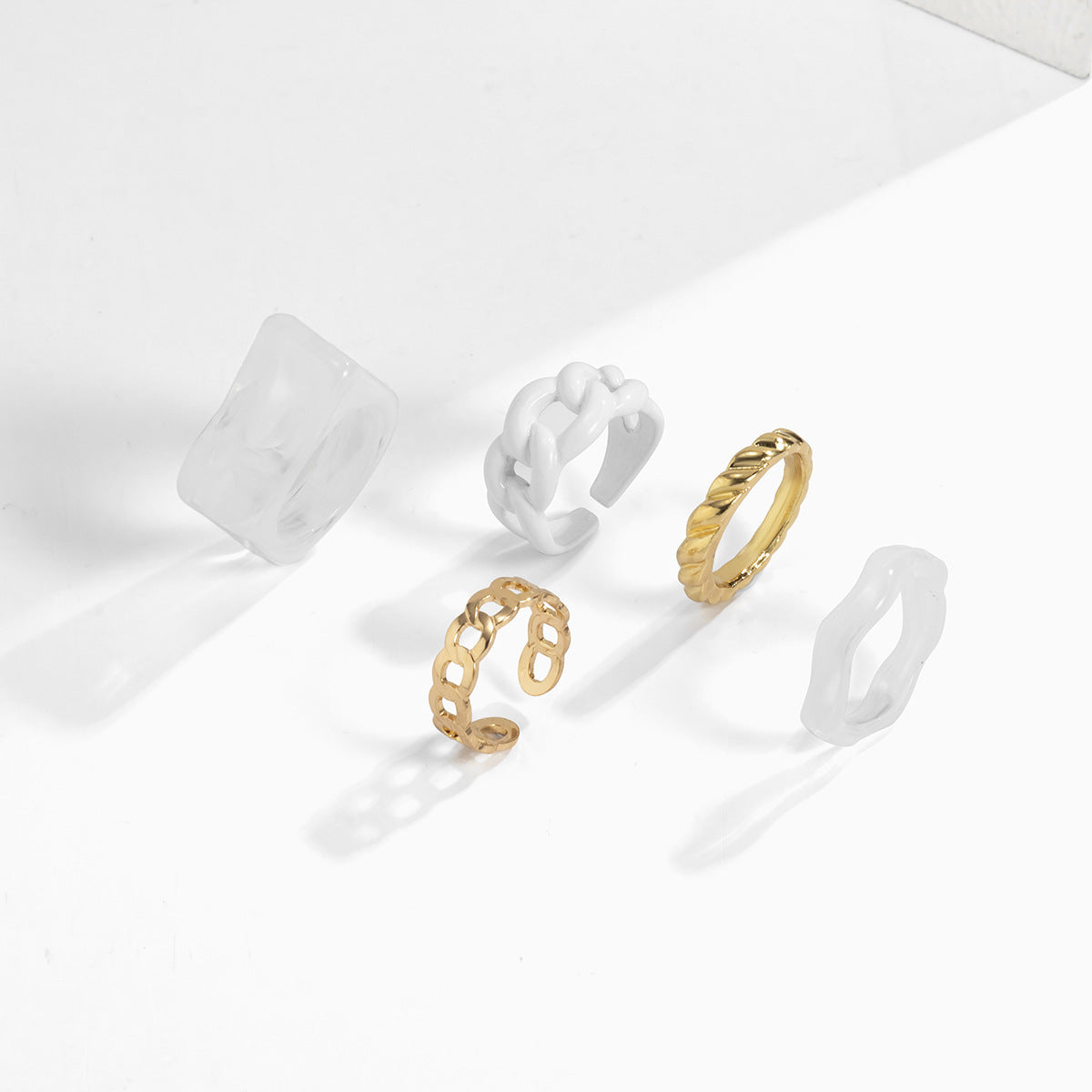 Geometric Chain Ring Set For Women Metal Threaded Alloy And Acrylic Jewelry Fashion Accessories For Daily Wear