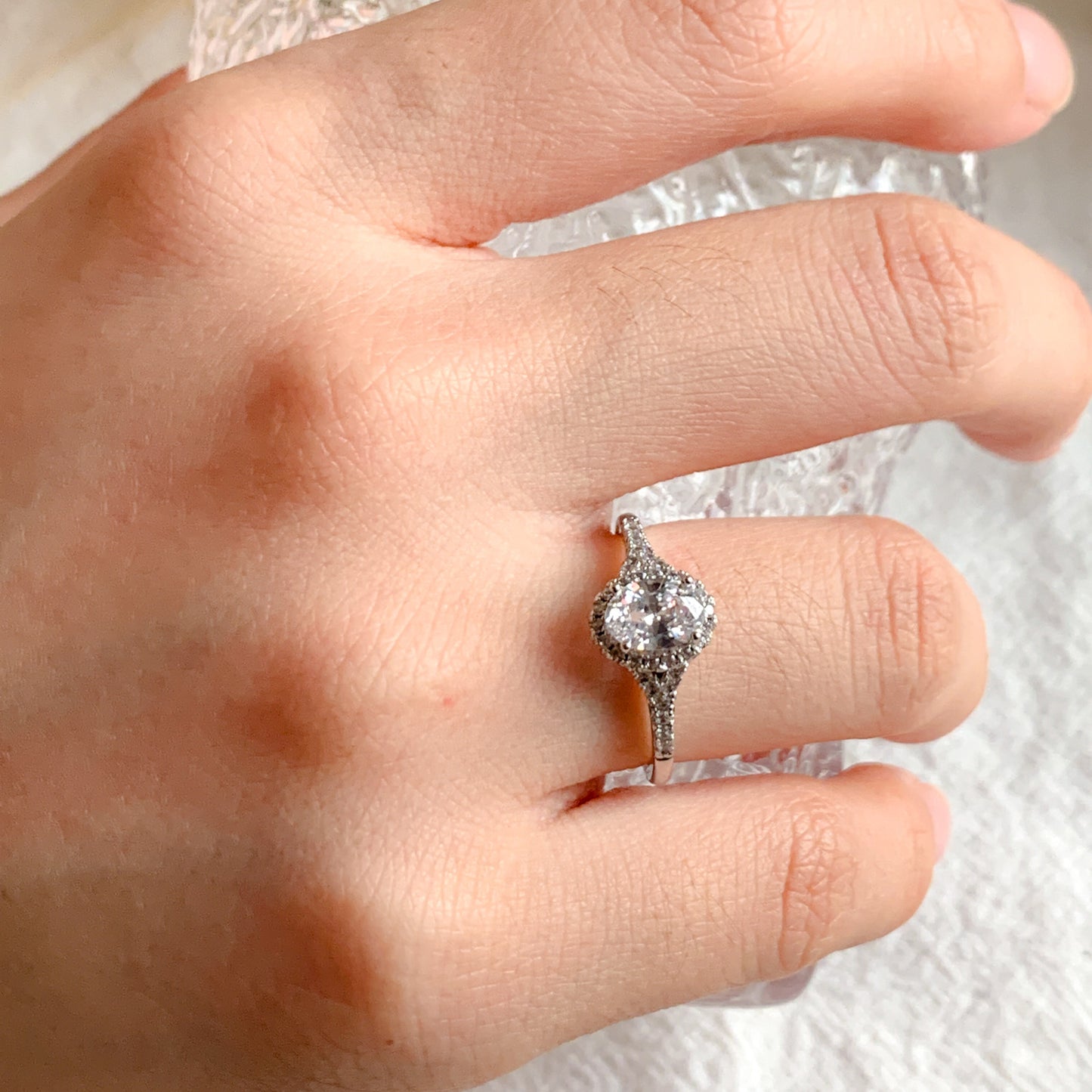 Womens Copper Ring Goose Egg Oval White Zircon Geometric Style Jewelry For Women Modern Elegant Sparkle Design