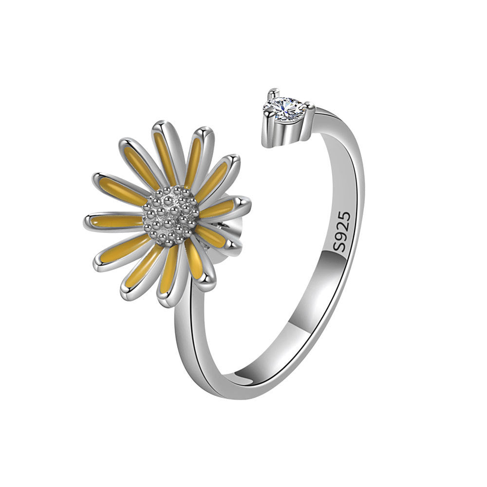 Adjustable Ring With Rotating Chrysanthemum Flower Geometric Design Electroplated Copper White And Gold Elegant