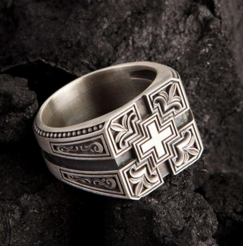 European And American Retro Carved Christian Mens Ring Plated Copper Finish Silver Tone Jewelry Fashion Accessory