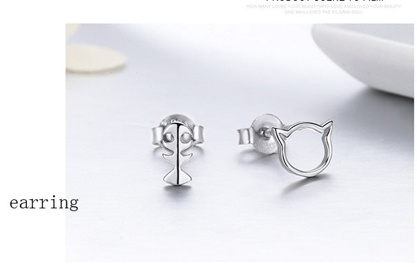 Womens Silver Cat Ring Animal Zodiac Design Ring with Zircon Accent Cute Kitty Jewelry Gift for Her Anniversary Celebrations Trade Fairs Employee Benefits Self Use