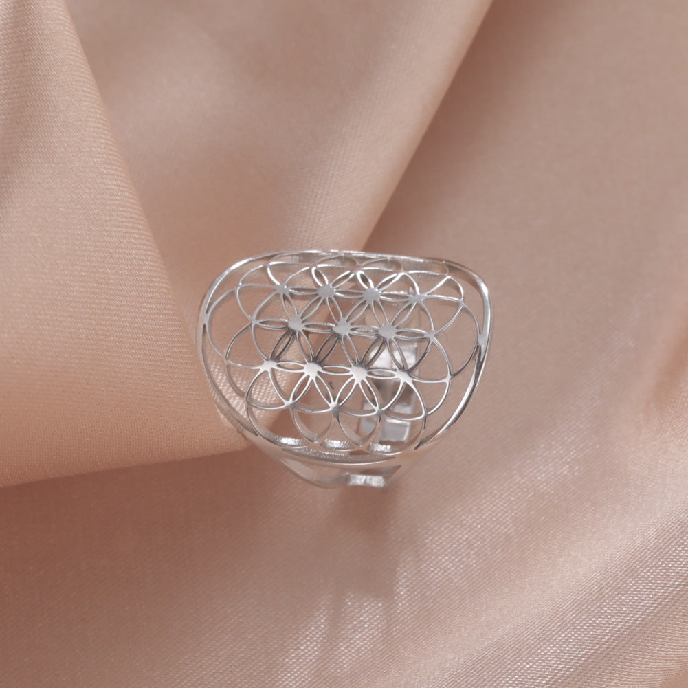 Womens Hollow Flower Ring Stainless Steel Electroplated Creative Design All Match Versatile Quality Elegant All Match