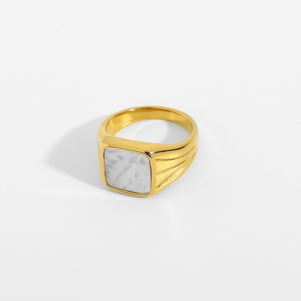 Womens Gold Plated Stainless Steel Ring with Zircon Stone Trendy Circle Ring for Women Fashion Jewelry Gift for Her Elegant Ring Sizes 6 7 and 8