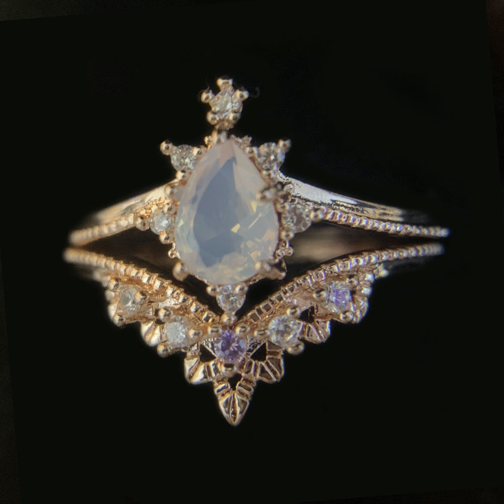 Womens Retro Persian Lace Ring Gold Plated Copper Crown Setting Elegant Jewelry For Everyday Wear Color Finish