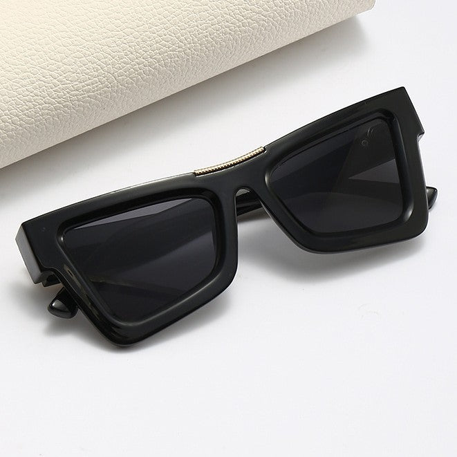 Cat Eye Sunglasses UV Protection Fashion Eyewear With Plastic And Metal Frame PC Lens Outdoor Sun Visor Access