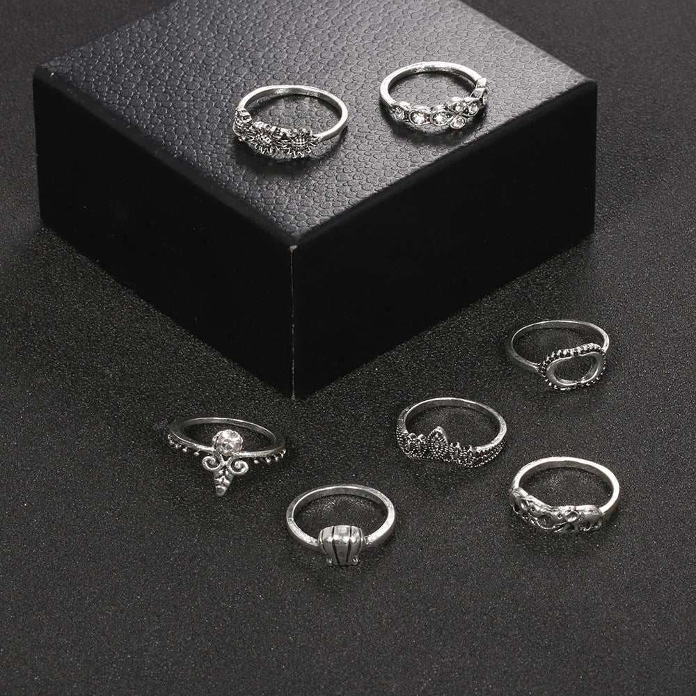 Unisex 7 Piece Alloy Ring Set European American Sunflower Shell Elephant Crown Moon Design Gift For Collectors