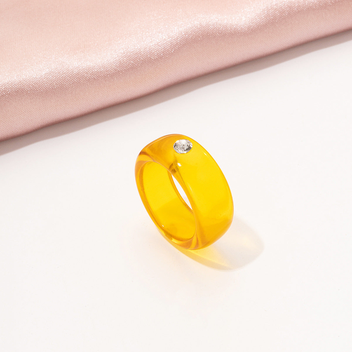 Geometric Acrylic Resin Ring Set For Women With Alloy Inlaid Gems Amber Color Fashion Jewelry Shiny Gem Accent