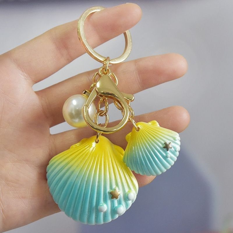 Pearl Shell Keychain Acrylic Ornament Modern Keyring For Keys And Bags Decorative Accessory Elegant Charm Item