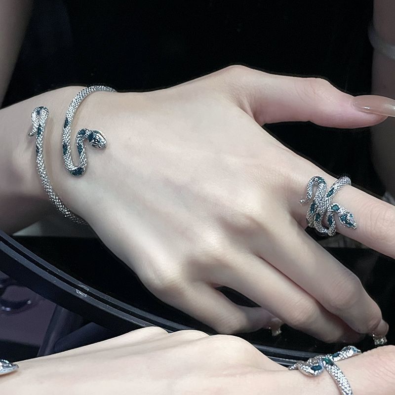 Womens Enamel Snake Ring Open Band Serpent Alloy Jewelry Electroplate Fashion Ring Statement Accessory For Her