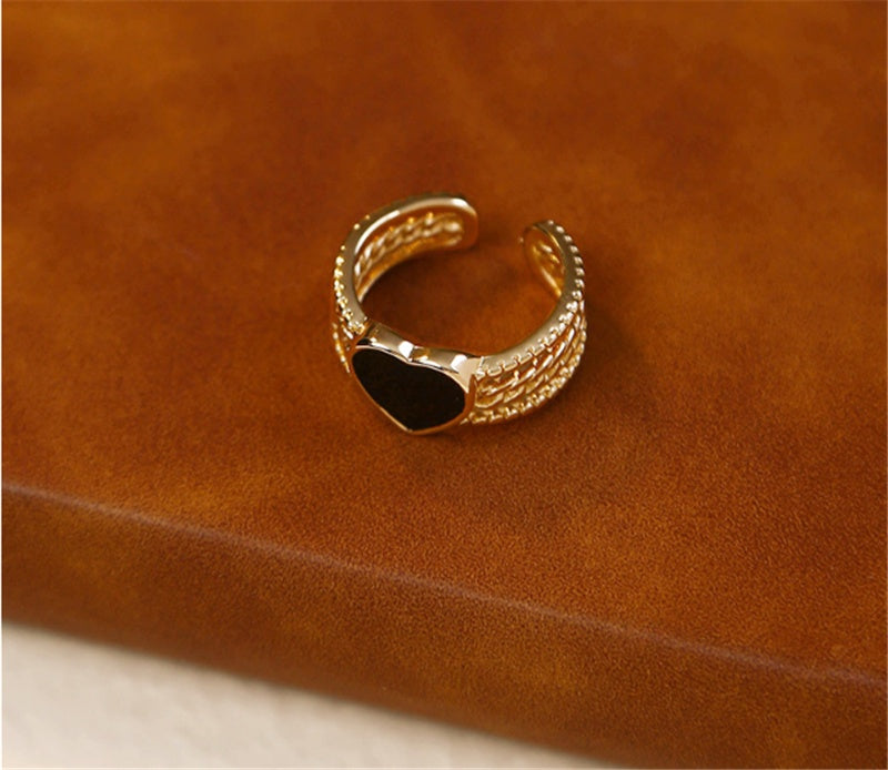Heart Shaped Love Ring Alloy Vintage Retro Electroplate Niche Design Fashion Jewelry Durable Elegant Statement