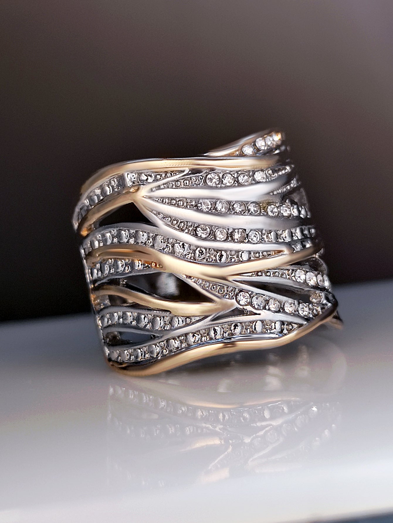 Womens Alloy Rhinestone Ring Simple Geometric Design Electroplated Finish Everyday Wear Jewelry For Daily Style