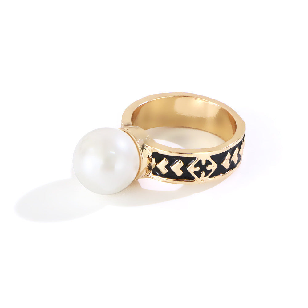 Unisex Pearl Ring White Pearl Gold Plated Geometric Alloy Inlaid Gemstone Light Luxury Fashion Jewel Accessory
