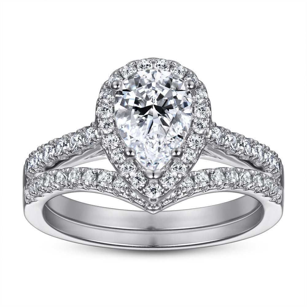 Geometric V Shaped 925 Silver Ring With Simulated Diamond