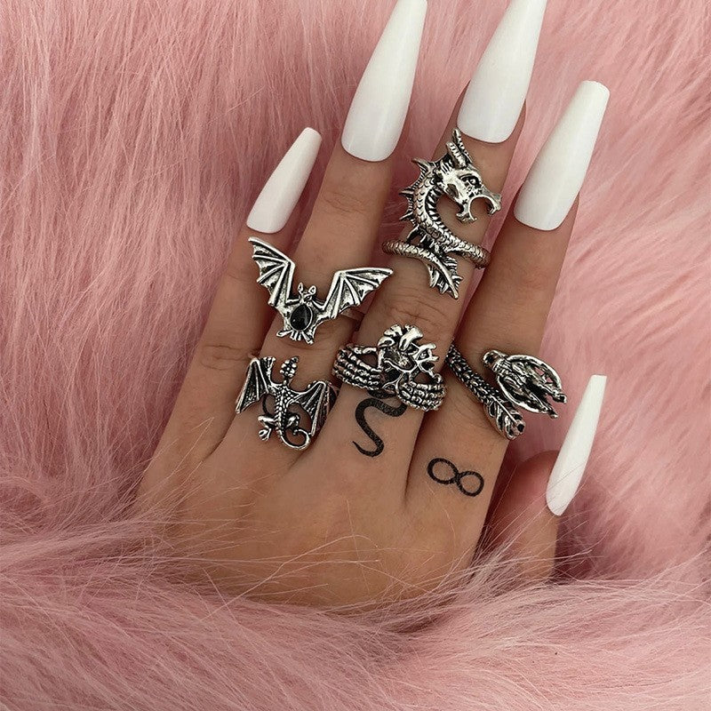 Womens Retro Alloy Animal Zodiac Ring Set Snake Leaf Vintage Knuckle Rings Electroplated Finish Jewelry Gift Idea