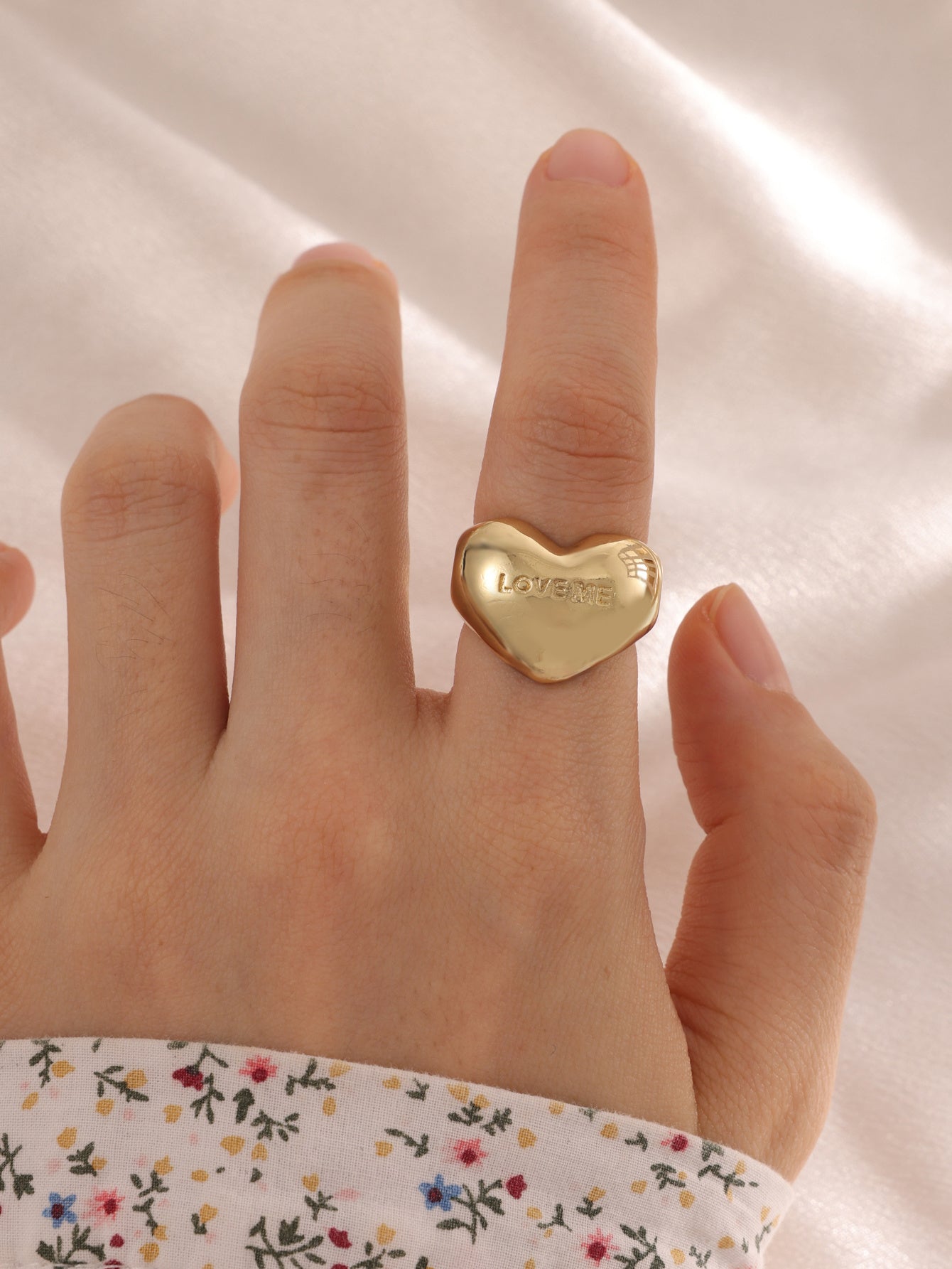 Women Adjustable Heart Ring Design Minimalist Gold Alloy