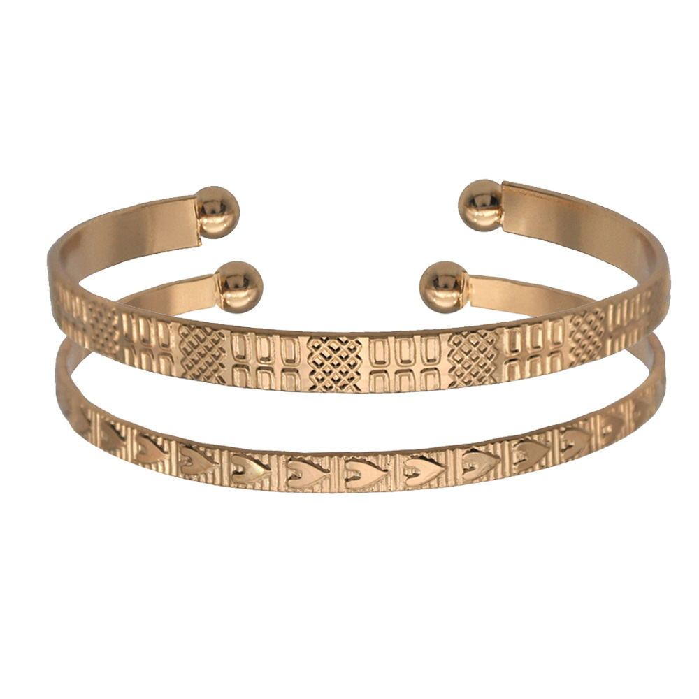 Gold Metal Bracelet Set For Women Elegant Durable Accessory Perfect Everyday Wear And Special Occasion Fashion