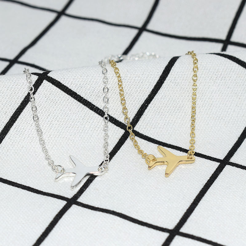 Womens Airplane Bracelet Electroplated Alloy European Design Charm Bracelet Fashion Accessory Gold Silver Tone