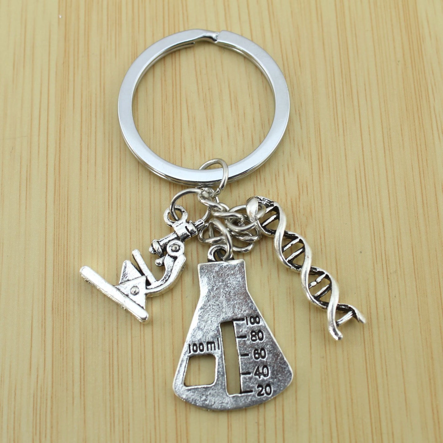 Unisex Chemistry Keychain Gift For Teachers DNA Molecule Zinc Alloy Science Enthusiast Accessory Classroom Decor